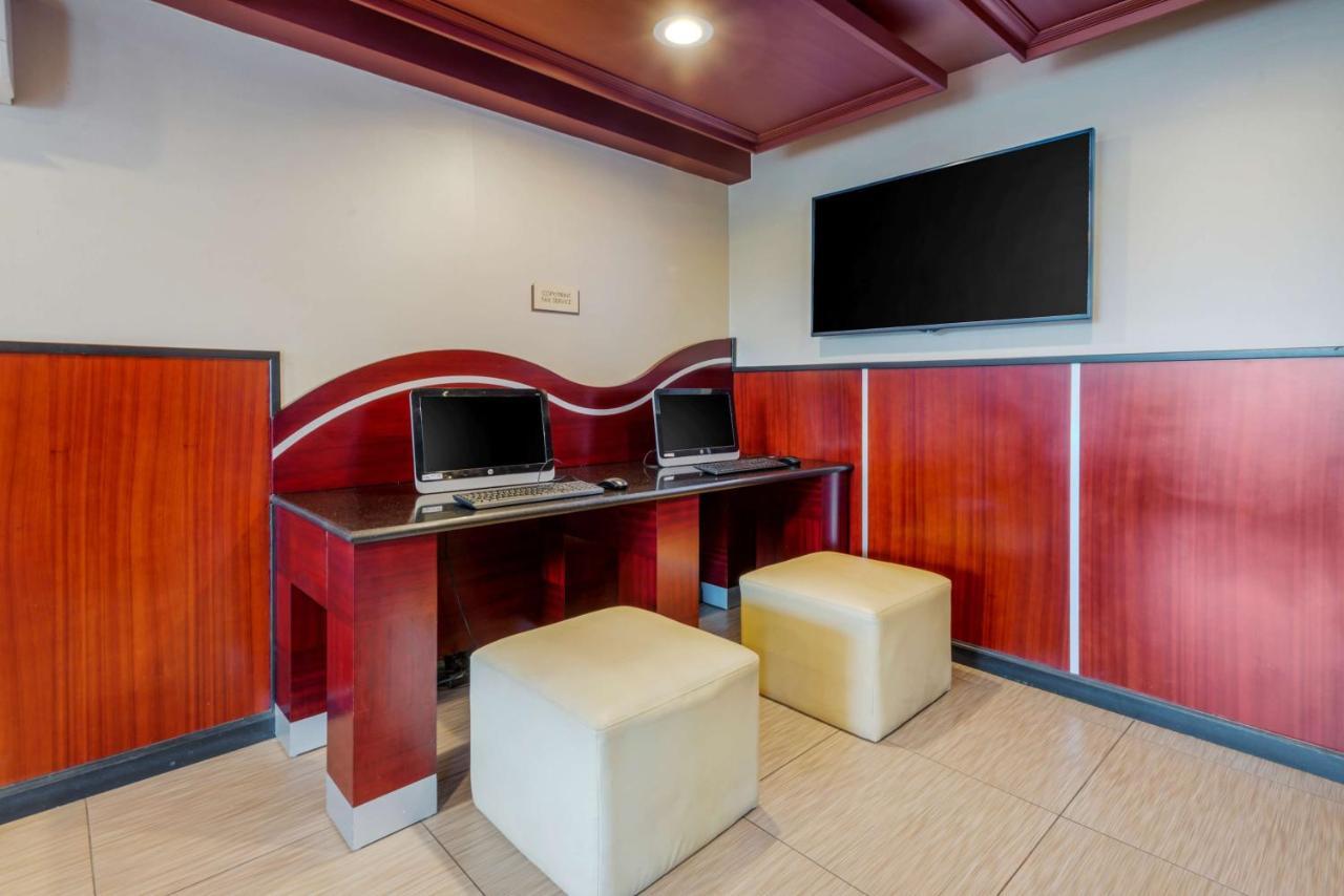 BEST WESTERN PLUS Poconos Tannersville Esterno foto