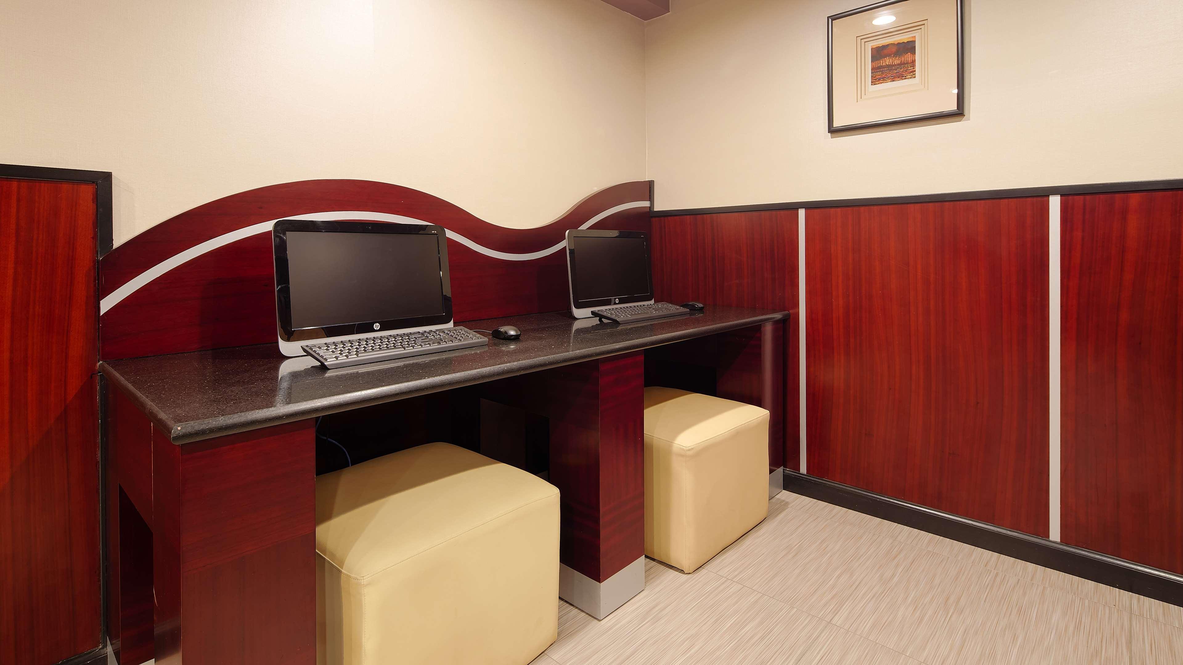 BEST WESTERN PLUS Poconos Tannersville Esterno foto